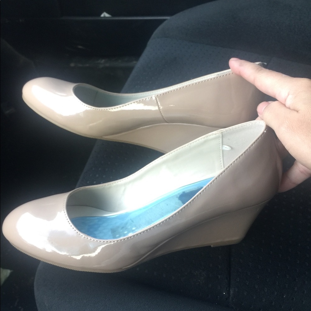 NUDE patent wedge pumps